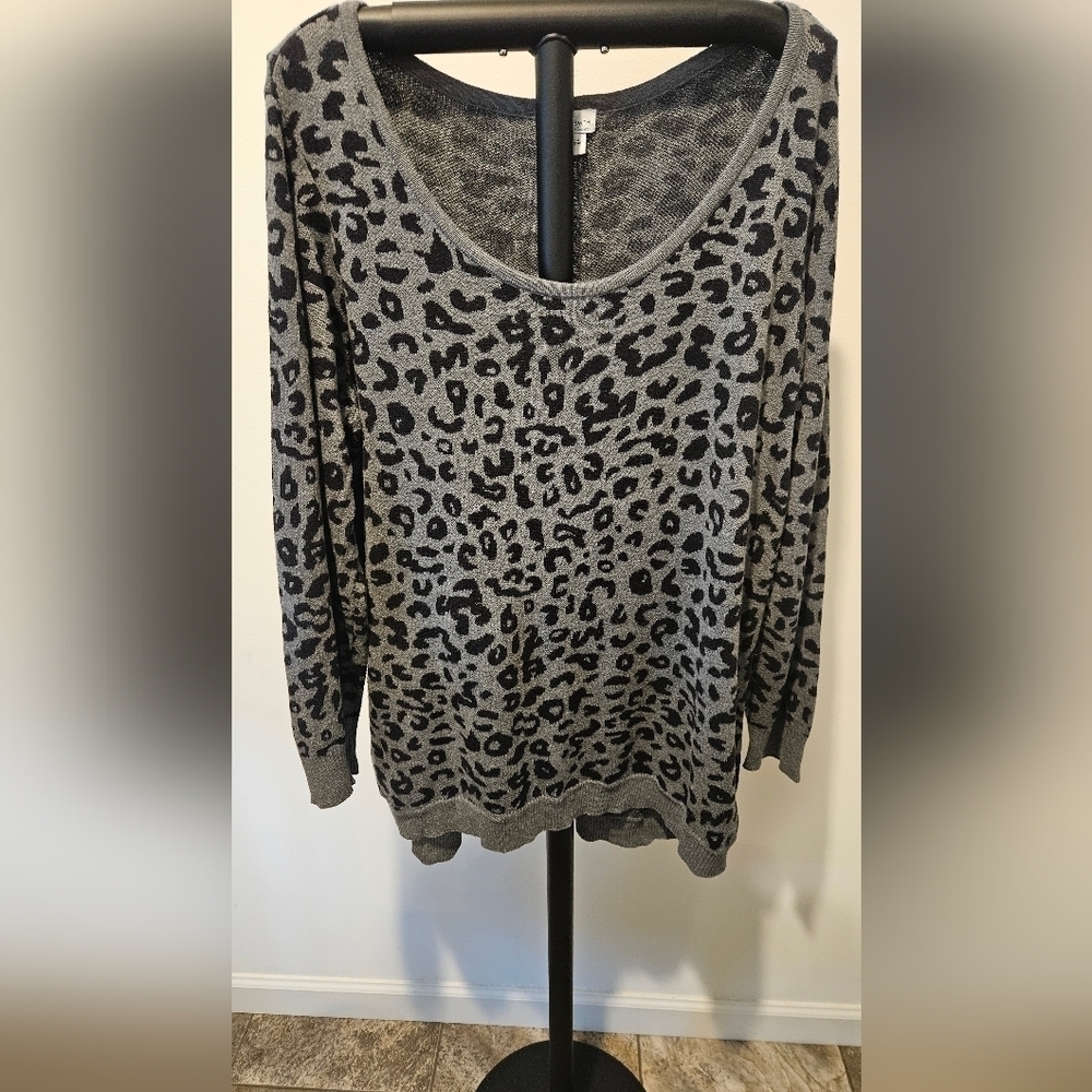 JACLYN SMITH SOFT RIBBED KNIT ANIMAL PRINT SCOOP NECK SWEATER PLUS SIZE 1X